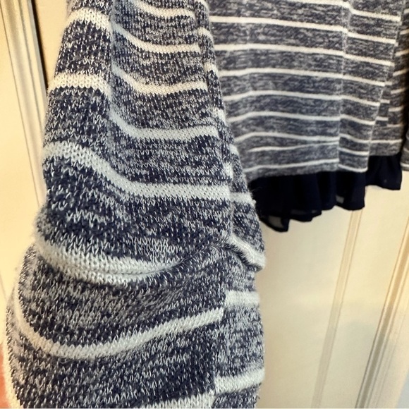 Ezra Mixed Media Long Sleeve Striped Top with Ruffled Hem Size M - Picture 6 of 9